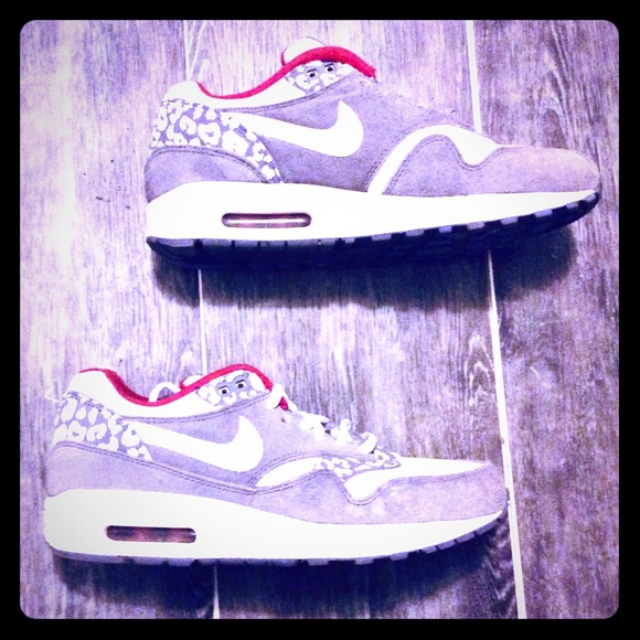 Nike Air Max Size 7 Cheetah Print - Picture 1 of 4